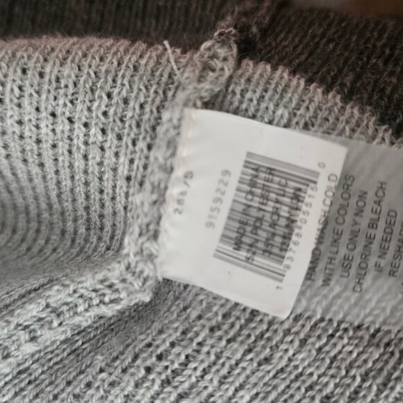 Vince Camuto Sweater with Pockets Size Small - Picture 4 of 4